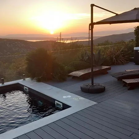 In With Outdoor Swimming Pool *