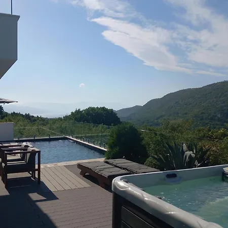 In With Outdoor Swimming Pool Semesterbostad